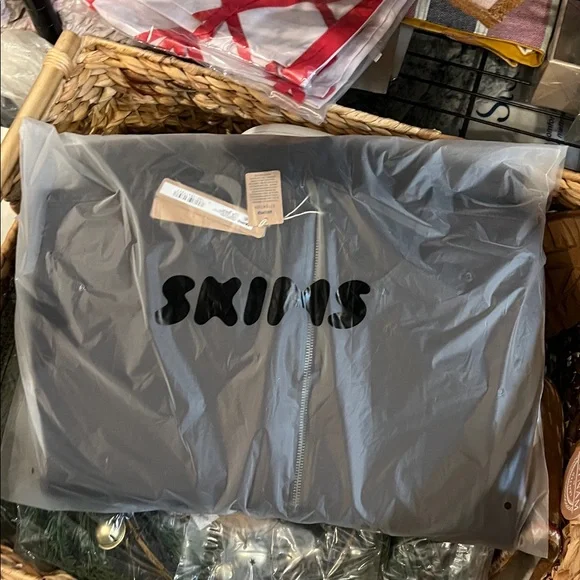 SKIMS Slouchy Half Zip Pullover, 2XL NWT - Picture 7 of 8